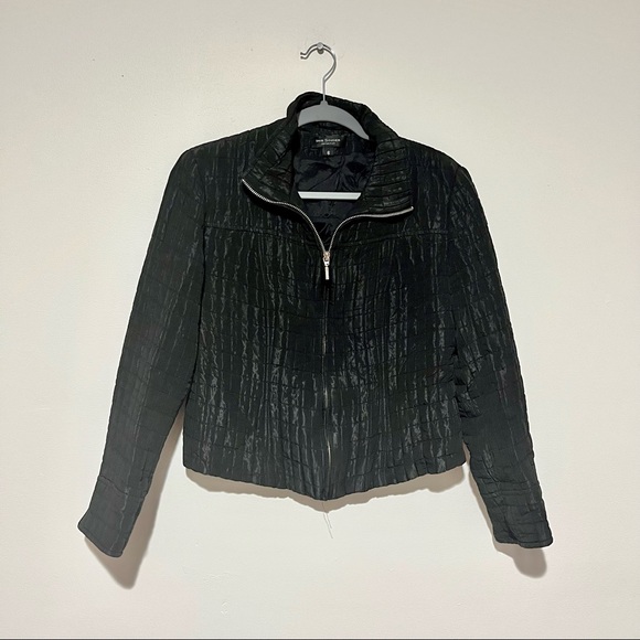 Iris Singer Black Texture Crop Full Zip Jacket size 6 - Picture 2 of 3